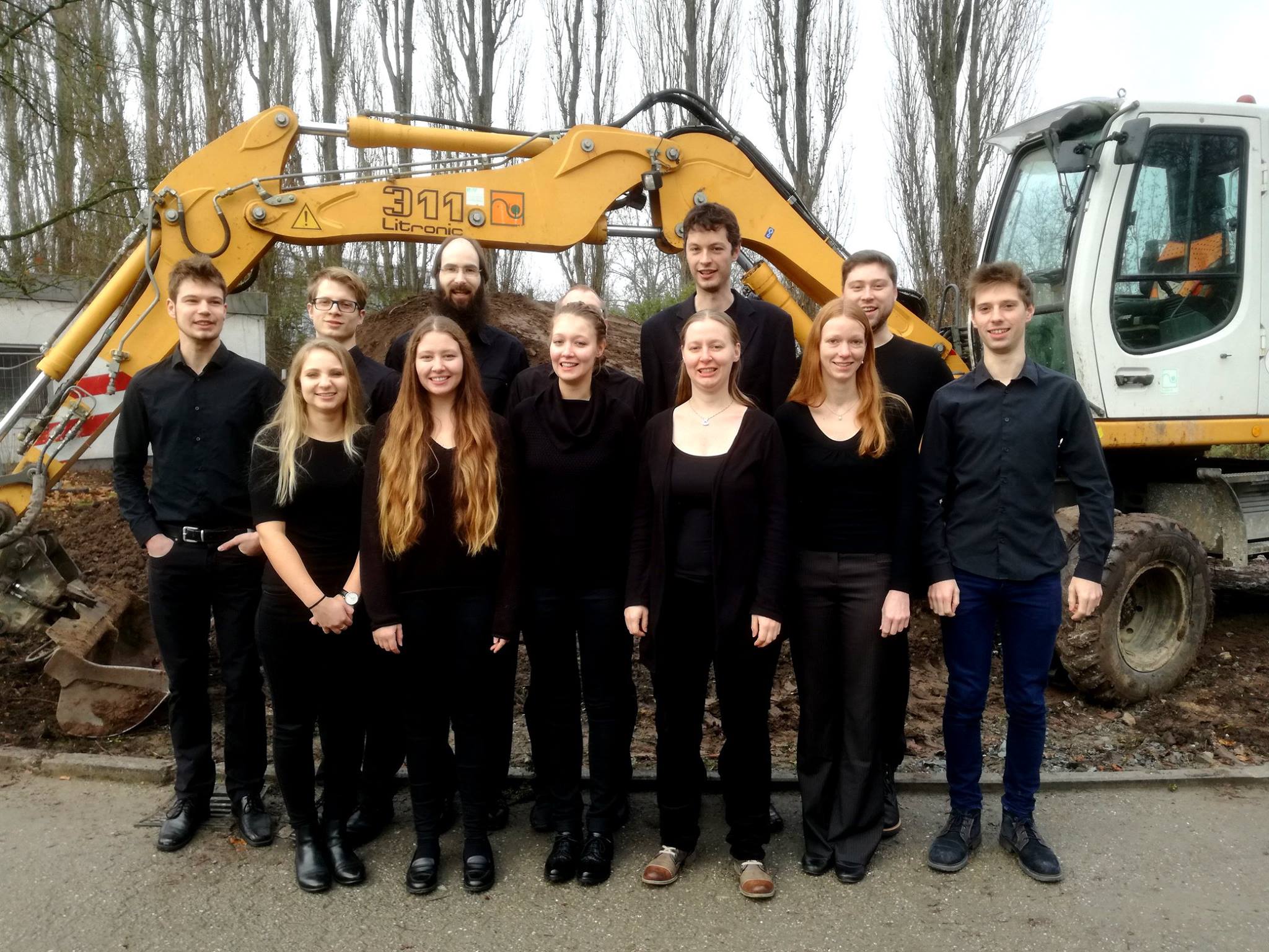 Bayuna auf einer Baustelle